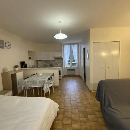 Apartamento Studio Lumineux Au Centre De Avec Wi-fi, Proche Des Thermes - Fr-1-541-59 La Roche-Posay