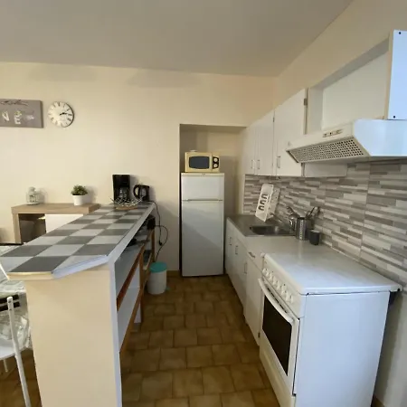 Apartamento Studio Lumineux Au Centre De Avec Wi-fi, Proche Des Thermes - Fr-1-541-59 *